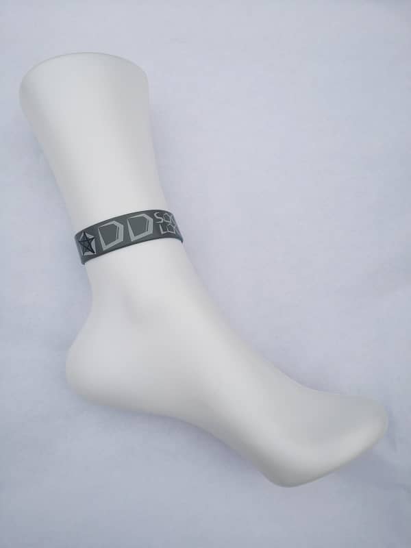 Dreams and Wishes Design Leg Band